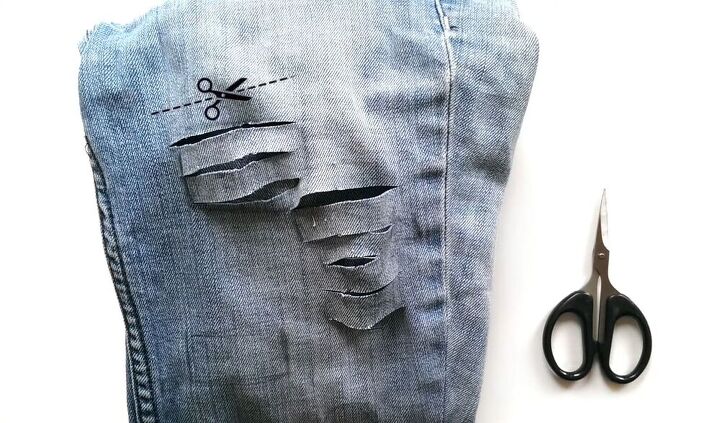 How to Make Ripped Jeans | Upstyle