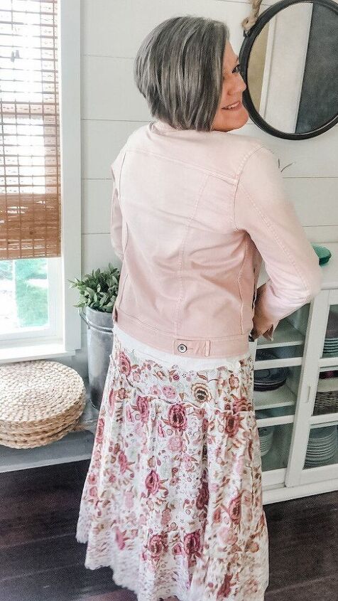 how to style a flowy skirt