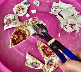 making a ceramic brooch pin out of old saucers, Cutting china with wheeled tile nippers
