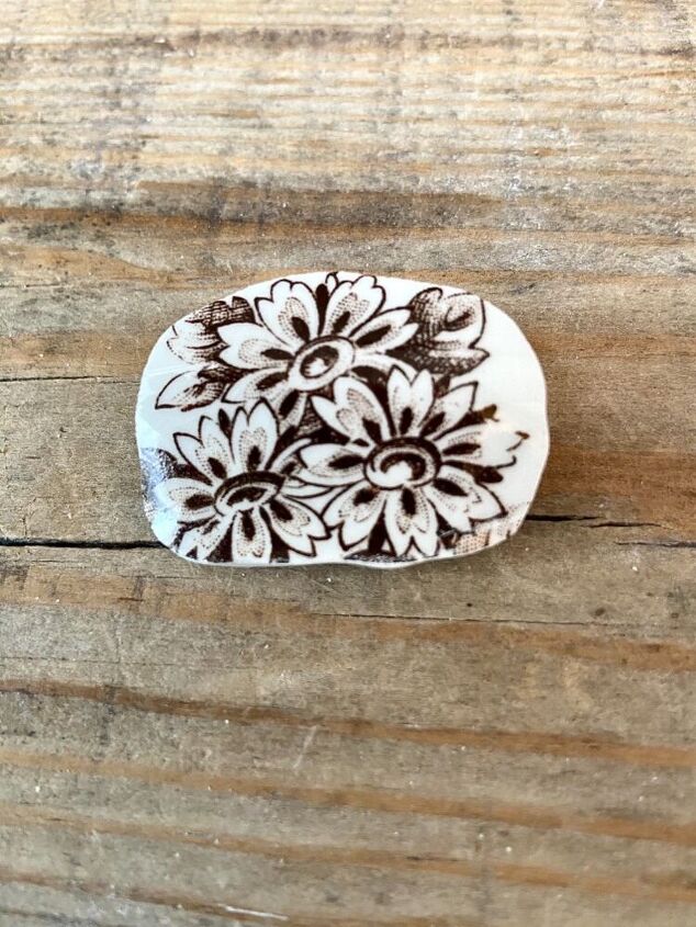 making a ceramic brooch pin out of old saucers, Vintage Ceramic floral brooch