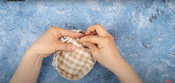 how to make a mini pouch with a zipper