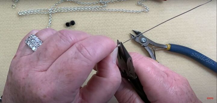 how to make a beautiful mask chain, Mask chain holder