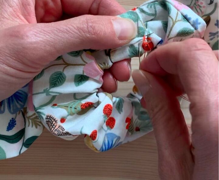 turn your fabric scraps in to a super quick scrunchie with a tie