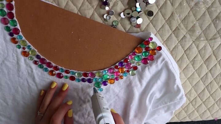 bedazzle your closet with this diy t shirt, Bedazzled t shirt tutorial