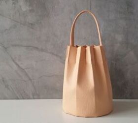 learn how to make a versatile bucket bag with pleats