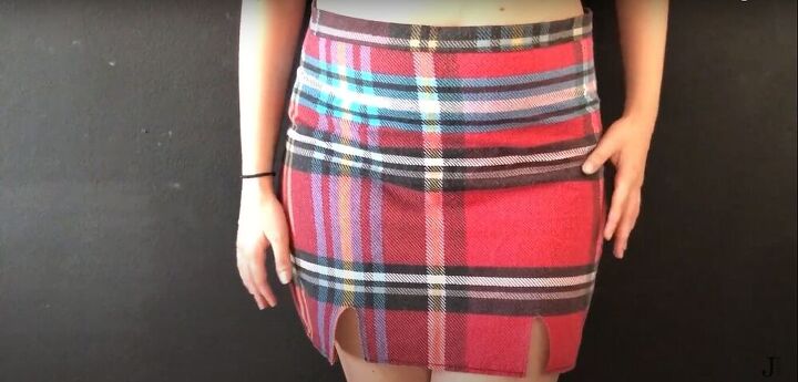 diy mini skirt from a pillow case