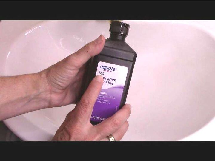 How To Remove Yellow Armpit Stains Without Hydrogen Peroxide at Hayden ...