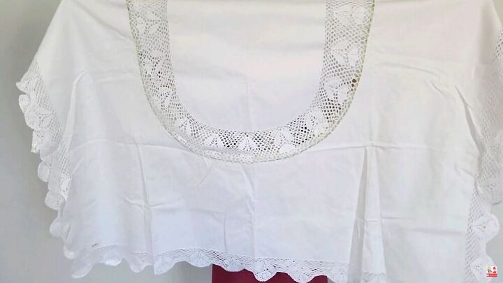 thrift flip alert transform a tablecloth into a stunning diy caftan, Make a DIY caftan