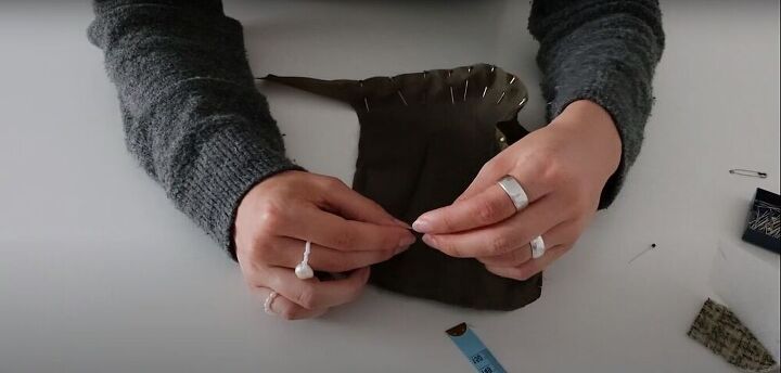 how to turn a boucl blazer into a cute baguette bag free pattern, DIY baguette bag tutorial
