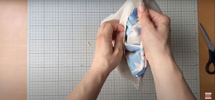 make this easy bag that needs only one round of stitching