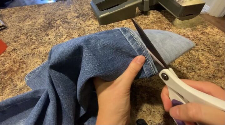 The EASY Way To Update Old Jeans Into Cropped Ankle Jeans | Upstyle