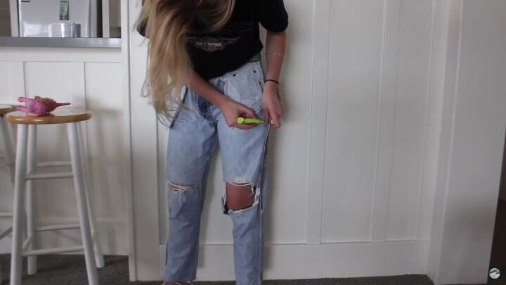 baggy jeans make them fit with this tailor jeans guide, DIY tailored jeans