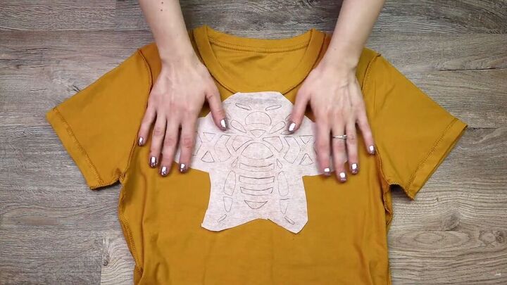 Learn How to Make the Perfect DIY Cut T-Shirt | Upstyle