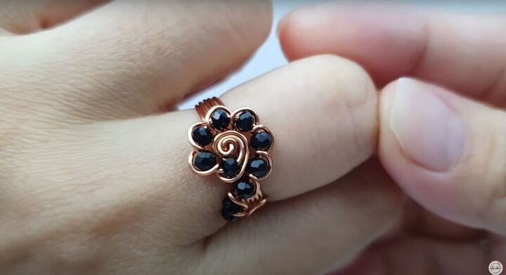 how to design a diy wire ring, DIY wire ring with crystal