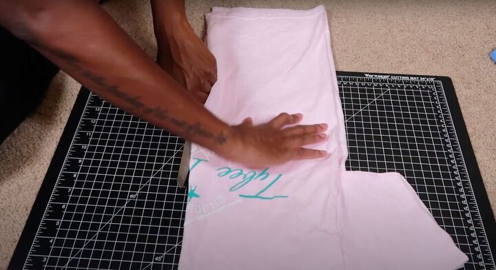 diy t shirt in 2 easy steps, DIY t shirt tutorial