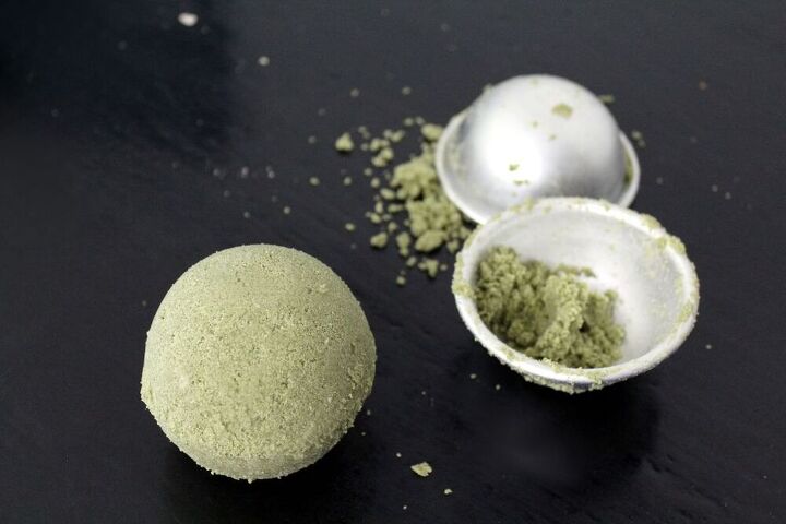 easy bath bomb recipe with natural ingredients for beautiful glowing s