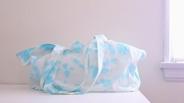 3 easy diy tote bag designs that are cute really practical, Easy tie dye tote bag design