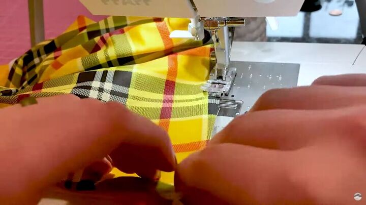 How to Make a Cropped Rash Guard with Long Sleeves | Upstyle