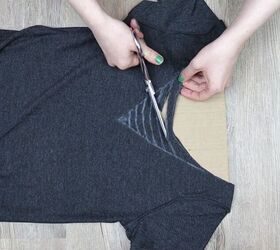 2 easy t shirt neckline cutting ideas to make intricate v necks, DIY t shirt cutting ideas