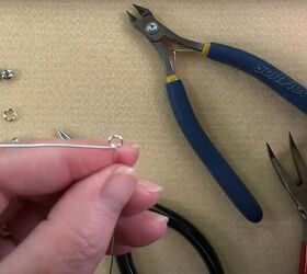 this simple tutorial makes pretty leather bracelets with beads, Creating a wire loop
