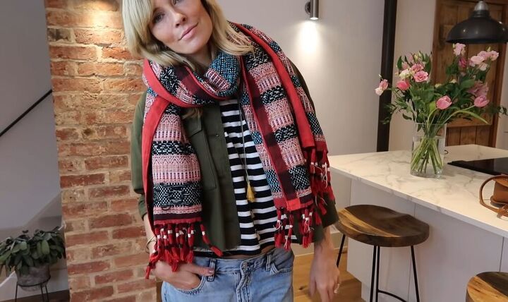 5 simple ways you can rock the bohemian fashion trend, Colorful scarf