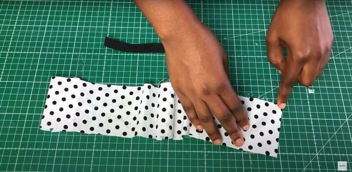 3 cute easy ways you can sew a scrunchie, Cutting a wide piece of fabric