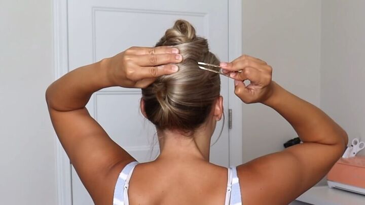 how to use u shaped hairpins 4 cute hairstyle ideas, Securing with u shaped hair pins