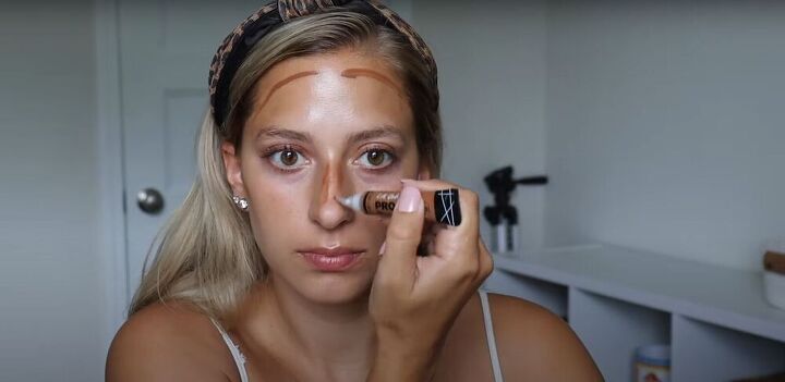 this soft summer makeup tutorial gives you a guaranteed natural glow, Applying contour to the face