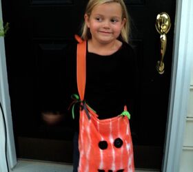 Tie Dye up a Trick-Or-Treat Pumpkin Bag