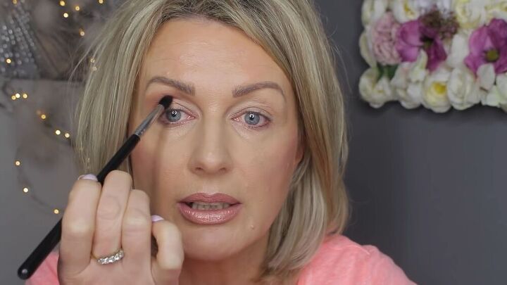 easy step by step makeup for mature hooded eyes, Deepening the crease with a darker eyeshadow