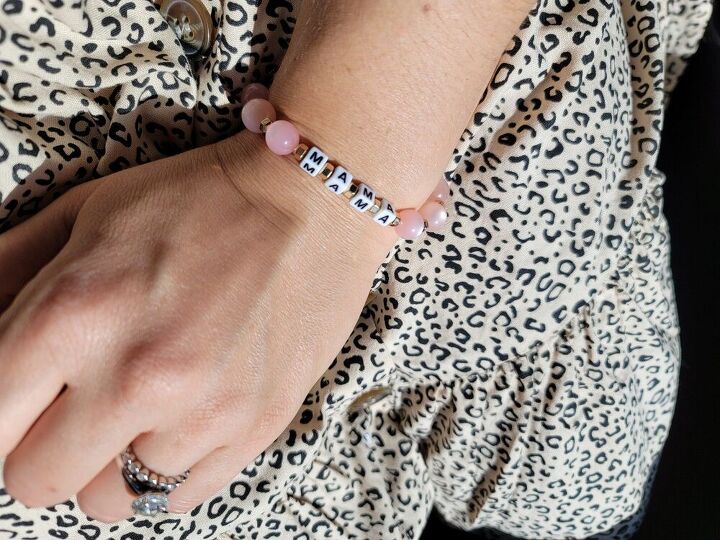 personalized bracelets that all the women in your family will love