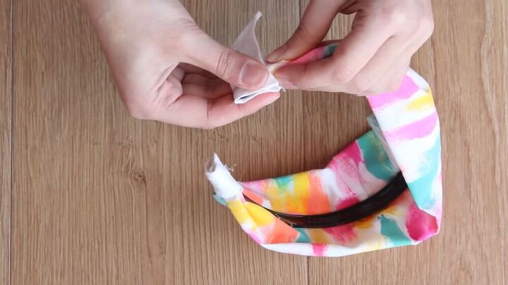 want to make your own turban headband try this quick easy tutorial, Wrapping fabric around the headband ends