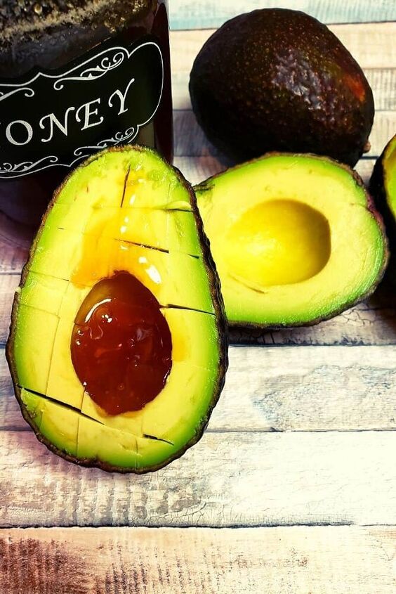 the perfect diy avocado face mask recipe for every skin type