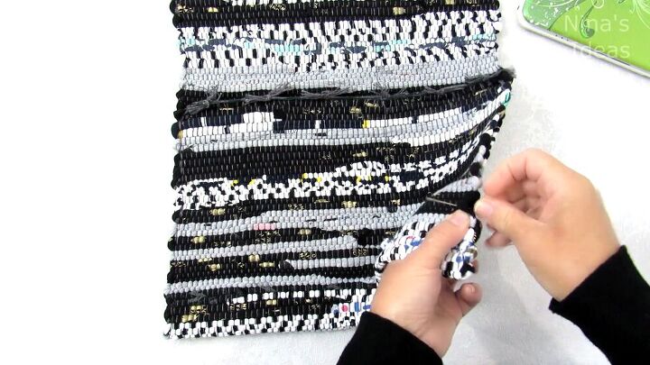 How to Make a Laptop Bag Out of an Old Rag Rug - Super Easy Tutorial ...
