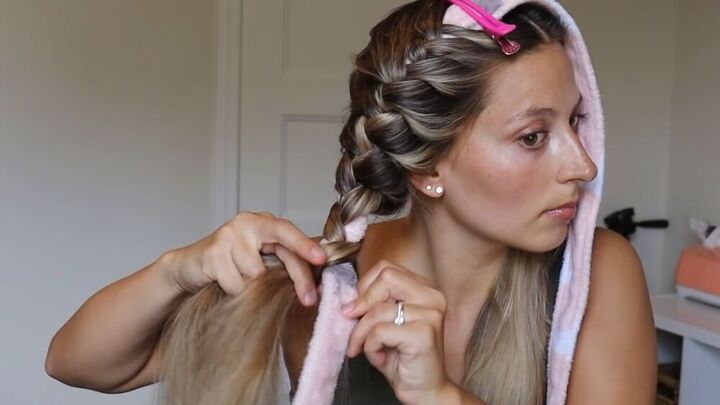 How to Create Perfect Overnight Heatless Curls With the Wrap Method |  Upstyle