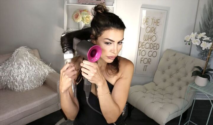 how best to blow dry short layered hair with a round brush, Sectioning hair to blow dry