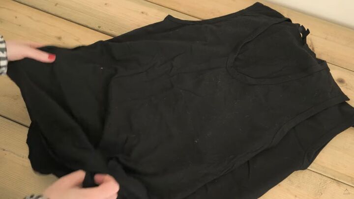 how to tie dye a black t shirt quick easy tutorial, Black t shirts for tie dying