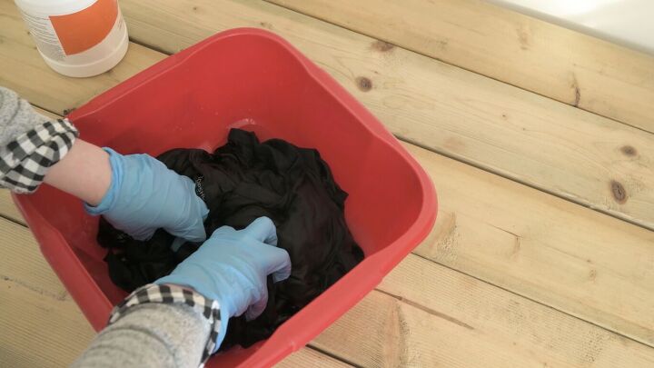 how to tie dye a black t shirt quick easy tutorial, How to tie dye a black t shirt with bleach