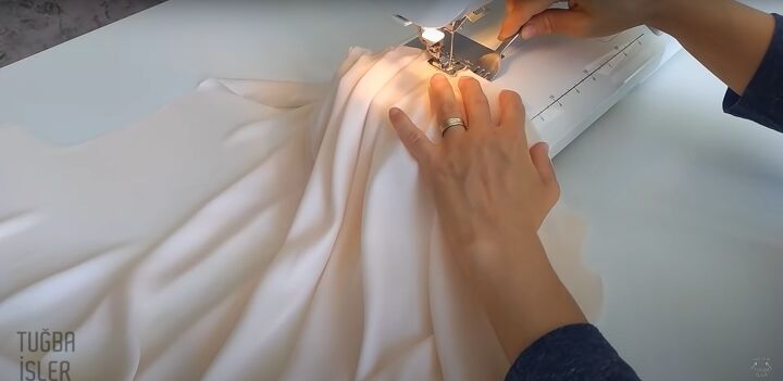 how to make dhoti salwar chic draped pants tutorial, Sewing the pleats using a fork