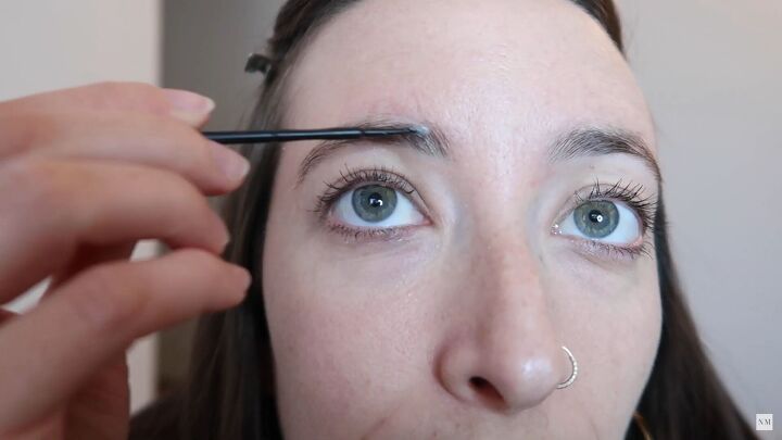 how to use a diy eyebrow lamination kit easy step by step tutorial, Applying the lift solution to brows