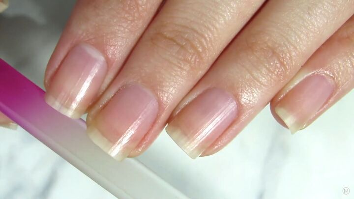 3 simple tips for how to grow long nails fast naturally, Using a nail file to keep nails long