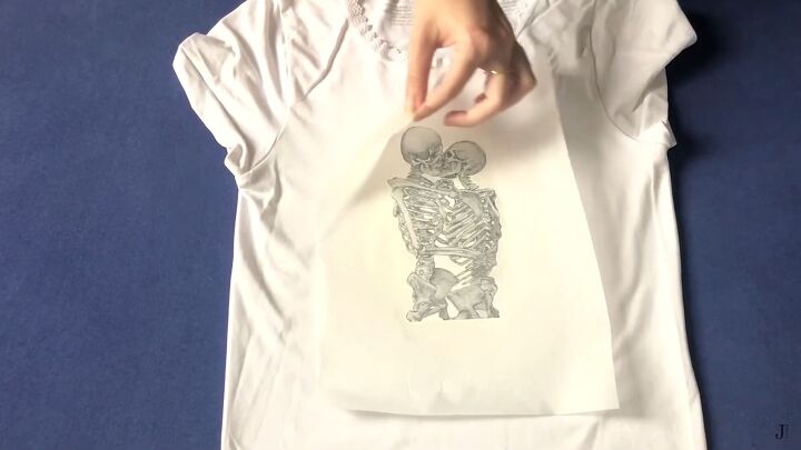 How To Print On A T Shirt Without Transfer Paper Easy Saran Wrap Upstyle - Diy Custom Print T Shirts No Transfer Paper