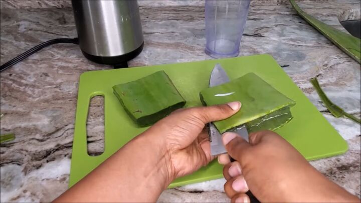 how to make aloe vera juice for hair natural leave in conditioner, Peeling the aloe