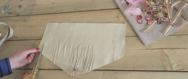 how to make a beach bag fun boho diy beach tote bag tutorial, Cutting slits in the fabric to make fringe