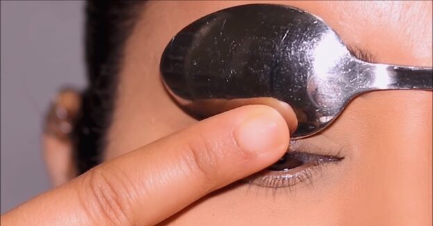 How to Curl Lashes Without Eyelash Curler - 5 Creative Curling Methods ...