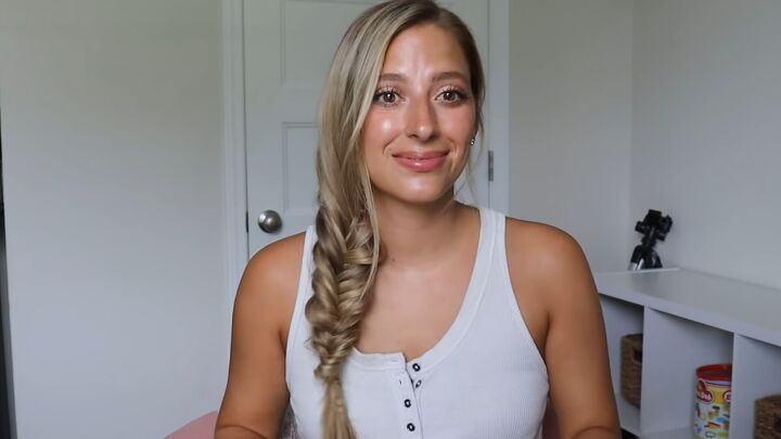 how to tie your hair without a hair tie 4 different cute ways, Fishtail braid without a hair tie