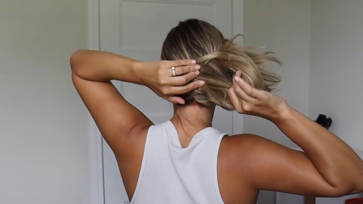 How To Tie Your Hair Without A Hair Tie 4 Different Cute Ways Upstyle how-to-tie-your-hair-without-a-hair-tie-4-different-cute-ways-upstyle