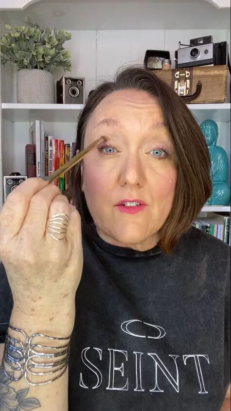 how to create fun colorful makeup looks for mature skin, Makeup looks for older eyes