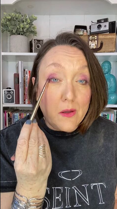 how to create fun colorful makeup looks for mature skin, Eye makeup looks over 50
