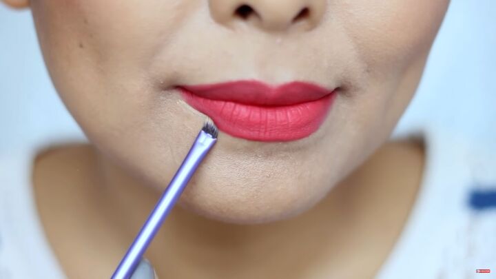 11 quick lipstick tips for beginners every makeup lover needs to know, How to fix lipstick